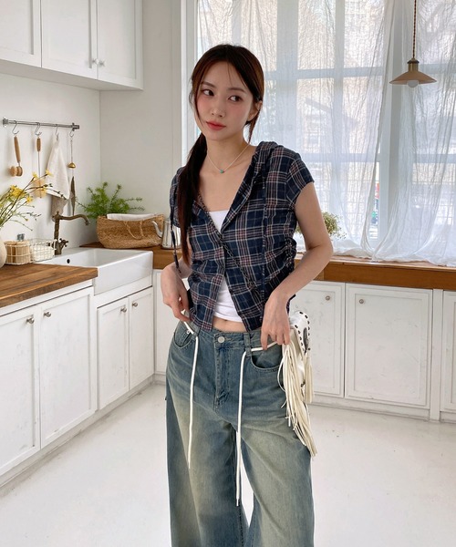 by muni:r(バイ ムニール)の「ストリングオーバーロングデニムパンツ(デニムパンツ・レディース・ブルー・SMALL/MEDIUM)」の5枚目の写真