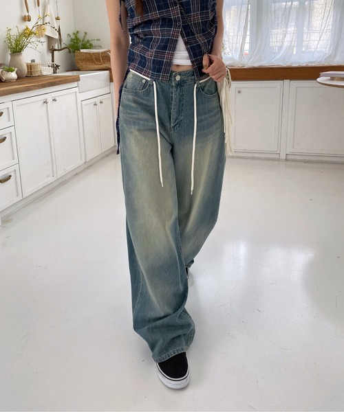 by muni:r(バイ ムニール)の「ストリングオーバーロングデニムパンツ(デニムパンツ・レディース・ブルー・SMALL/MEDIUM)」の6枚目の写真