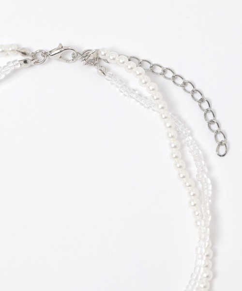 FOREVER 21（フォーエバー トゥエンティーワン）の「ローズチョーカー26（チョーカー・レディース・ホワイト系その他・FREE）」の2枚目の写真