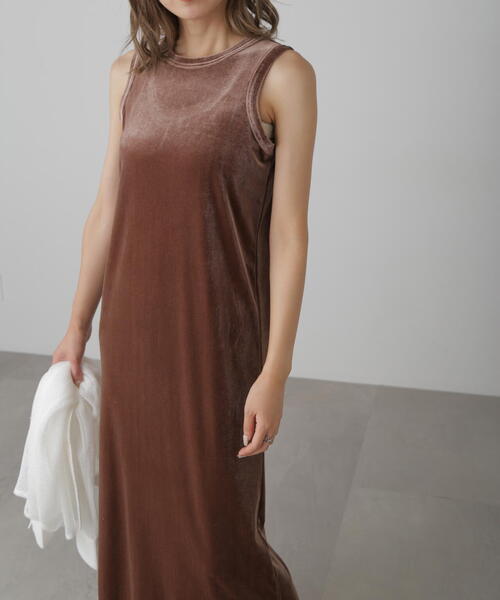 FREE'S MART（フリーズマート）の「◆ベロアアメスリタンクトップワンピース（ワンピース・レディース・ブラウン/グレー/カーキ・FREE）」の2枚目の写真