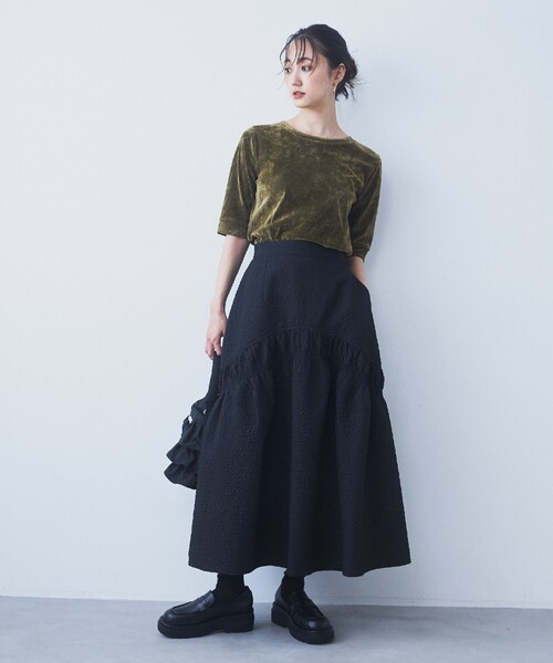THE SHOP TK (ザ ショップ ティーケー )の「◆【ヒルナンデス!で紹介】ベロア5分袖プルオーバー/洗える(Tシャツ/カットソー・レディース・グレー/ブラック/こしょう色系・12/13)」の4枚目の写真