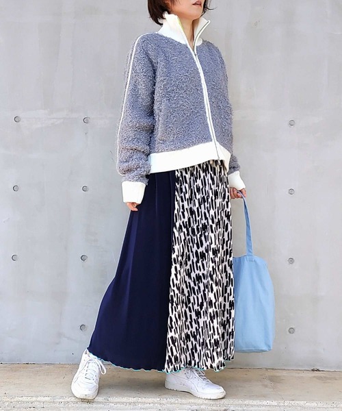 Q（キュー）の「ニットトラックジャケット（カーディガン/ボレロ・レディース・ブラック/ライトグレー・MEDIUM）」の4枚目の写真