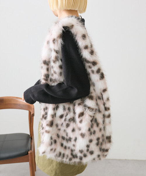 w closet(ダブルクローゼット)の「フェザートートBAG(トートバッグ・レディース・グレー/オフホワイト/ピンク・ONE SIZE)」の2枚目の写真