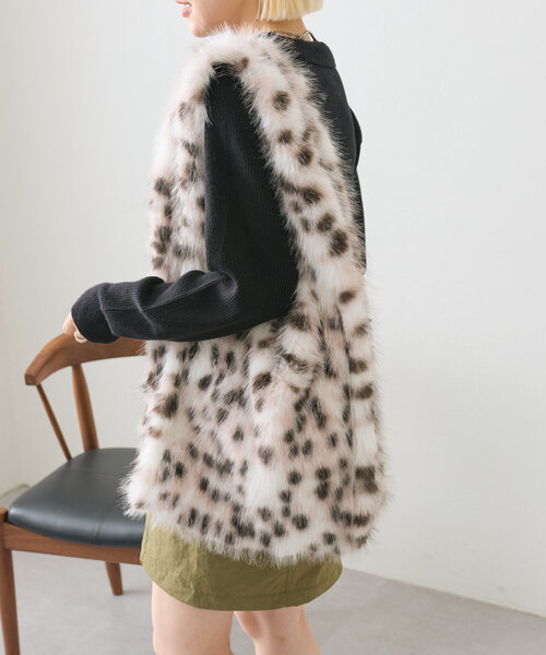 w closet(ダブルクローゼット)の「フェザートートBAG(トートバッグ・レディース・グレー/オフホワイト/ピンク・ONE SIZE)」の4枚目の写真