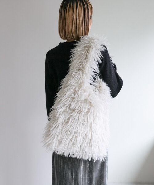 w closet(ダブルクローゼット)の「フェザートートBAG(トートバッグ・レディース・グレー/オフホワイト/ピンク・ONE SIZE)」の7枚目の写真