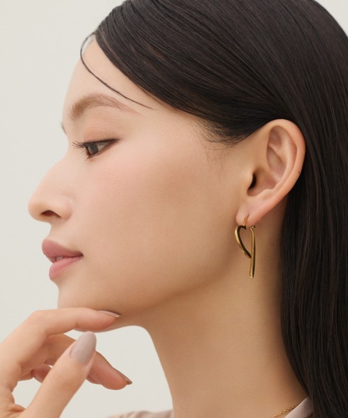 ciite' surgical stainless（シーテサージカルステンレス）の「【 金属アレルギー対応 】 スリングハート リンクピアス サージカルステンレス（ピアス（両耳用）・レディース・シルバー/ゴールド・FREE）」の15枚目の写真