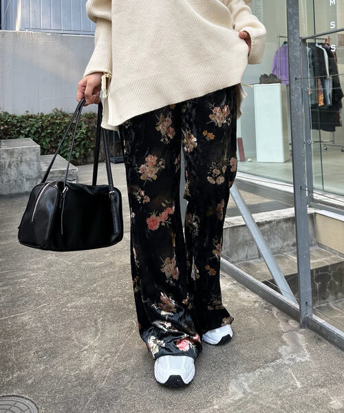 mystic(ミスティック)の「ベロアフレアパンツ(その他パンツ・レディース・ブラック系その他2/ブラック/ブラウン/ブラック系その他3・FREE)」の18枚目の写真