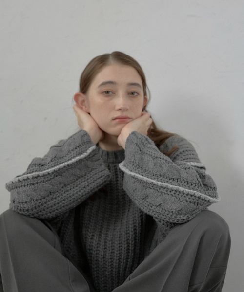 MINERTE（ミネルテ）の「【MINERTE】bicolor wide sleeve knit pullover / 配色ワイドスリーブニット（ニット/セーター・レディース・チャコールグレー/モカ・FREE）」の3枚目の写真