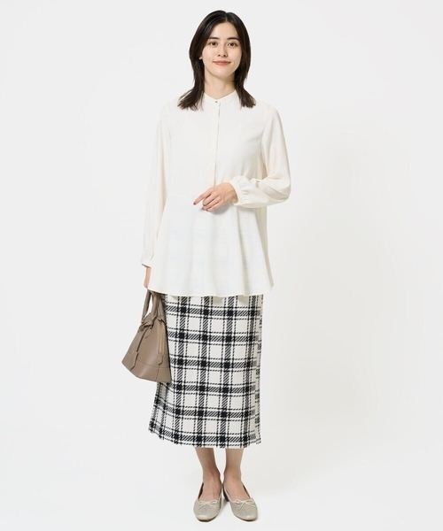 a.v.v（アーヴェヴェ）の「ウエスト切り替えペプラムブラウス（シャツ/ブラウス・レディース・アイボリー/グレー・40/38/42/34/36）」の6枚目の写真