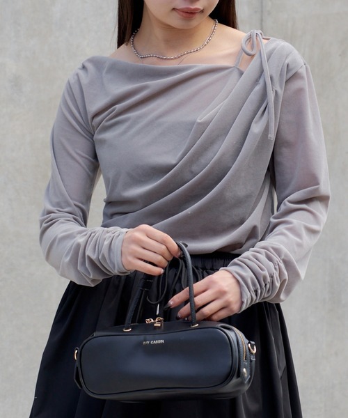 RAY CASSIN（レイカズン）の「チュールベロアデザインロングTシャツ（Tシャツ/カットソー・レディース・レッド/グレー/ライトベージュ・FREE）」の2枚目の写真