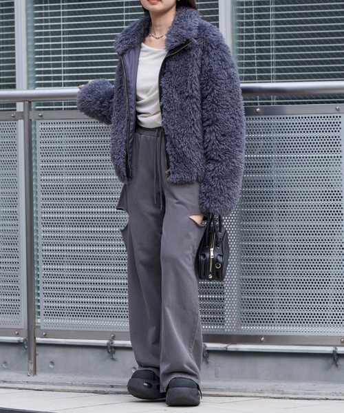 RAY CASSIN（レイカズン）の「チュールベロアデザインロングTシャツ（Tシャツ/カットソー・レディース・レッド/グレー/ライトベージュ・FREE）」の6枚目の写真