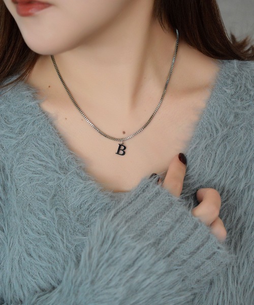 BROTHERHOOD(ブラザーフッド)の「【earyear】Block Letter Initial Charm Necklace 「Silver:ステンレス」(ネックレス・レディース・K/B/A/W/V/Z/Y/C/J/O/N/M/R/Q/P/U/T/S/X/F/E/D/I/H/G/L・FREE)」の2枚目の写真