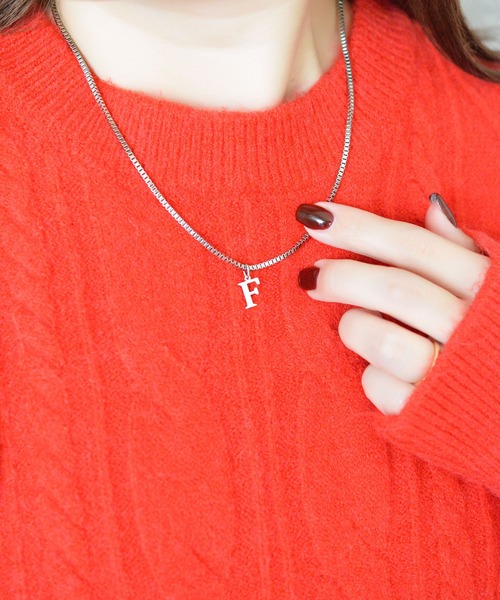 BROTHERHOOD(ブラザーフッド)の「【earyear】Block Letter Initial Charm Necklace 「Silver:ステンレス」(ネックレス・レディース・K/B/A/W/V/Z/Y/C/J/O/N/M/R/Q/P/U/T/S/X/F/E/D/I/H/G/L・FREE)」の6枚目の写真