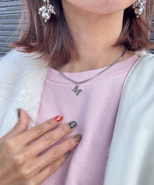 BROTHERHOOD(ブラザーフッド)の「【earyear】Block Letter Initial Charm Necklace 「Silver:ステンレス」(ネックレス・レディース・K/B/A/W/V/Z/Y/C/J/O/N/M/R/Q/P/U/T/S/X/F/E/D/I/H/G/L・FREE)」の13枚目の写真