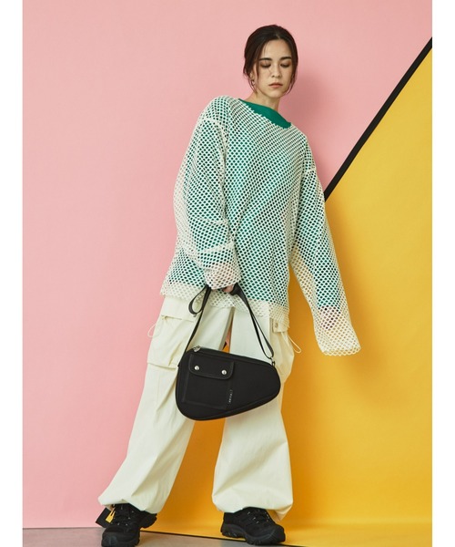 EDITA.（エディータ）の「ネオプレンレクタングル ショルダーバッグ　軽量 / 個性的（ショルダーバッグ・レディース・サックスブルー/ブラック・FREE）」の2枚目の写真