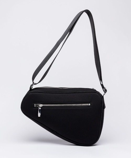 EDITA.（エディータ）の「ネオプレンレクタングル ショルダーバッグ　軽量 / 個性的（ショルダーバッグ・レディース・サックスブルー/ブラック・FREE）」の7枚目の写真