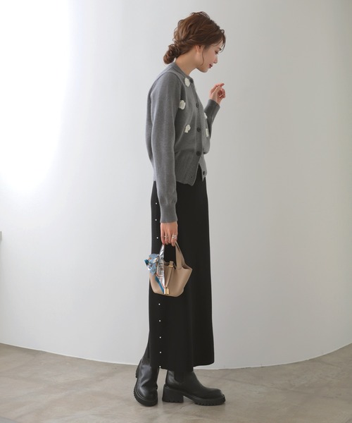 MERAKI(メラキ)の「サイドパールニットスカート(スカート・レディース・ブラウン/ネイビー/グレー/アイボリー/ブラック・FREE)」の20枚目の写真