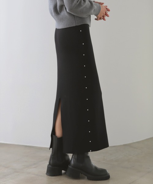 MERAKI(メラキ)の「サイドパールニットスカート(スカート・レディース・ブラウン/ネイビー/グレー/アイボリー/ブラック・FREE)」の18枚目の写真
