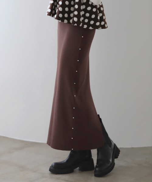 MERAKI(メラキ)の「サイドパールニットスカート(スカート・レディース・ブラウン/ネイビー/グレー/アイボリー/ブラック・FREE)」の6枚目の写真