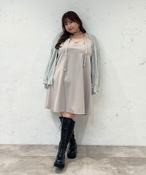 Louiosy(ルオシー)の「【大きいサイズ】チョーカー付きキャミソールミニワンピース(ワンピース・レディース・ブラック/グリーン系その他/グレイッシュベージュ・X-LARGE/3L/4L)」の6枚目の写真