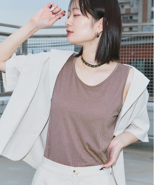 ad thie（アドティエ）の「2WAYラメ タンクトップ（タンクトップ・レディース・グレイッシュベージュ/ブラウン/グレー・LARGE/MEDIUM）」の10枚目の写真