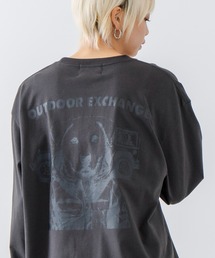 OUTDOOR EXCHANGE（アウトドアエクスチェンジ）の「【OUTDOOR EXCHANGE/アウトドアエクスチェンジ】アニマルバックプリントクルーネックロンT オーバーサイズ（Tシャツ/カットソー）」