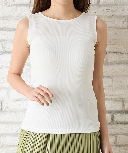 Honeys（ハニーズ）の「【ＵＶカット】ボートネックタンク（タンクトップ・レディース・スミクロ/グリーン/ホワイト/グレイッシュベージュ/ブラック・L/LL/M/S）」の13枚目の写真