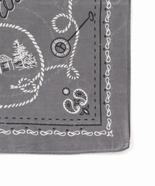 JANE SMITH / JOHN SMITH(ジェーンスミスジョンスミス)の「【JANE SMITH/ジェーンスミス】COTTON SILK BANDANA:バンダナ(バンダナ/スカーフ・レディース・グレー系その他/ベージュ・FREE)」の4枚目の写真