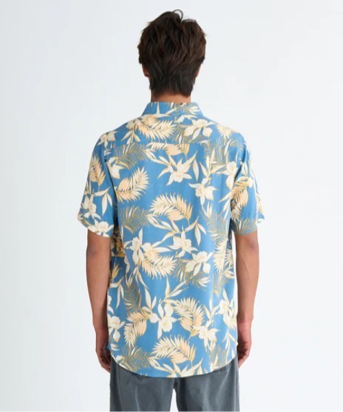 Quiksilver（クイックシルバー）の「LEMNAS SS /クイックシルバーボタニカル柄半袖シャツ（シャツ/ブラウス・メンズ・チャコールグレー/ブルー・MEDIUM/LARGE/X-LARGE）」の5枚目の写真
