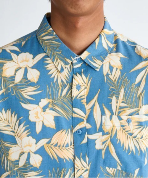 Quiksilver（クイックシルバー）の「LEMNAS SS /クイックシルバーボタニカル柄半袖シャツ（シャツ/ブラウス・メンズ・チャコールグレー/ブルー・MEDIUM/LARGE/X-LARGE）」の6枚目の写真