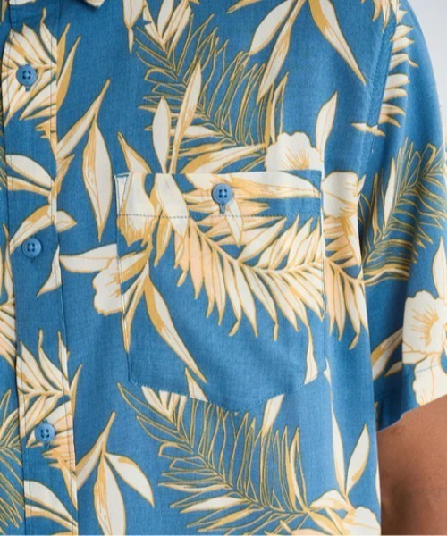 Quiksilver（クイックシルバー）の「LEMNAS SS /クイックシルバーボタニカル柄半袖シャツ（シャツ/ブラウス・メンズ・チャコールグレー/ブルー・MEDIUM/LARGE/X-LARGE）」の8枚目の写真
