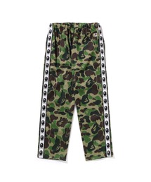 A BATHING APE（アベイシングエイプ）の「ABC CAMO RELAXED FIT TRACK