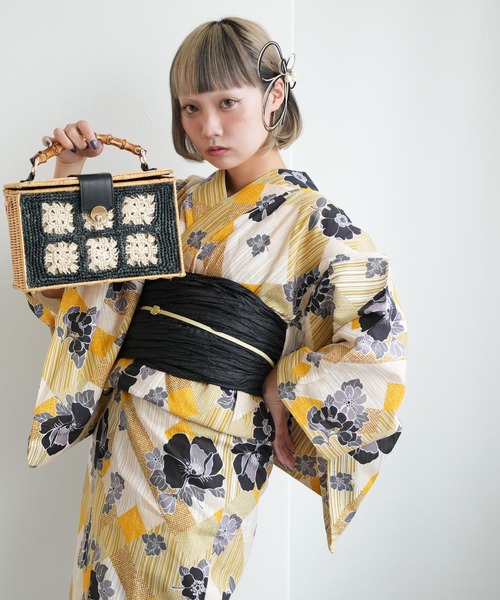 【新品】美容師さんご用達のお店の和装バッグ♡手鏡入り 新品】美容師さんご用達のお店の和装バッグ♡手鏡入り