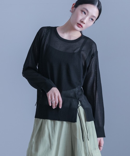 kOhAKU（コハク）の「『レースアップシアーニット』（ニット/セーター・レディース・ブラック/ブルー・2/1）」の6枚目の写真