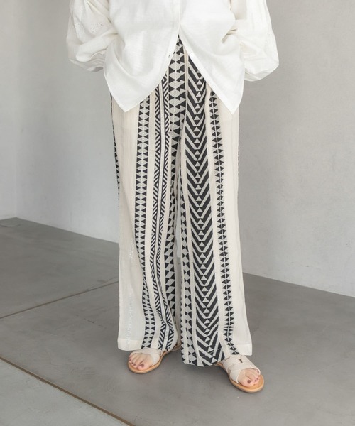 URBAN RESEARCH DOORS(アーバンリサーチドアーズ)の「ジャガード柄イージーパンツ(その他パンツ・レディース・ナチュラル・MEDIUM)」の9枚目の写真