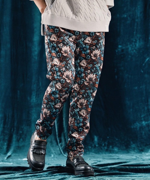 ANGENEHM（アンゲネーム）の「mp13340-Track pants -botanical pattern- トラックパンツ（その他パンツ・メンズ・マルチ・S/M/L）」の2枚目の写真