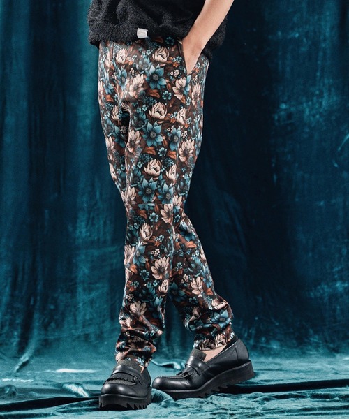 ANGENEHM（アンゲネーム）の「mp13340-Track pants -botanical pattern- トラックパンツ（その他パンツ・メンズ・マルチ・S/M/L）」の4枚目の写真
