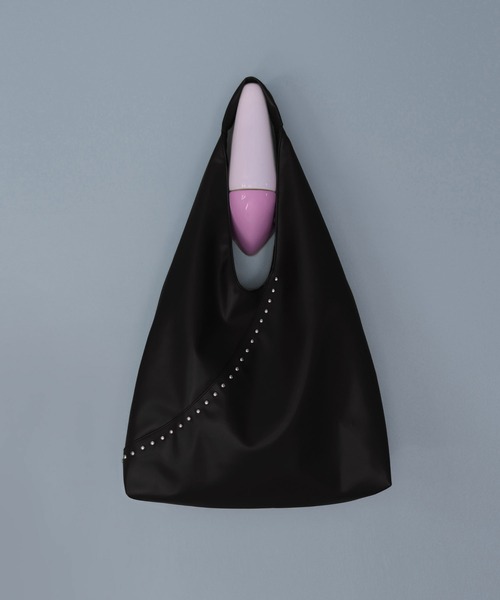 somlu.(ソンムル)の「【somlu.】スタッズトライアングルトートバッグ(トートバッグ・レディース・ダークブラウン/ブラック・FREE)」の3枚目の写真