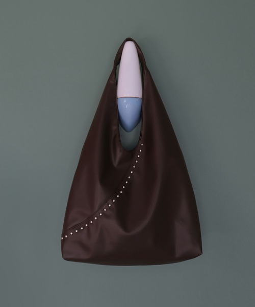 somlu.(ソンムル)の「【somlu.】スタッズトライアングルトートバッグ(トートバッグ・レディース・ダークブラウン/ブラック・FREE)」の20枚目の写真