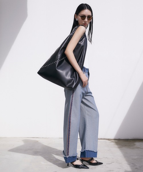 somlu.(ソンムル)の「【somlu.】スタッズトライアングルトートバッグ(トートバッグ・レディース・ダークブラウン/ブラック・FREE)」の17枚目の写真