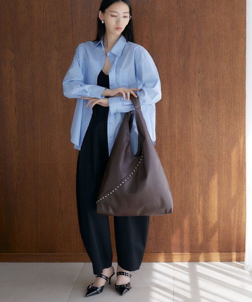 somlu.(ソンムル)の「【somlu.】スタッズトライアングルトートバッグ(トートバッグ・レディース・ダークブラウン/ブラック・FREE)」の22枚目の写真