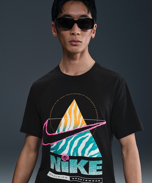 【ロゴが目を惹く】Nike ナイキ スタッフロゴTシャツ ロゴが目を惹く】Nike ナイキ グラフィックロゴTシャツ (Nike/T