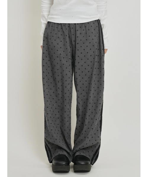 Enewd nina（エニュードニーナ）の「ドット サイドライン ワイドパンツ（その他パンツ・レディース・チャコールグレー・FREE）」の7枚目の写真