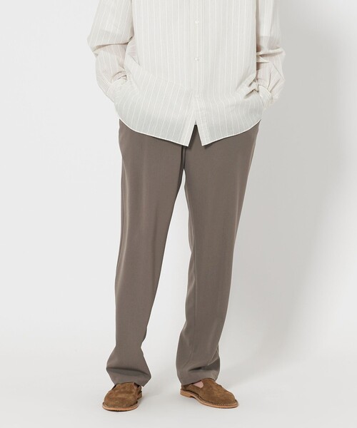 UNITED ARROWS（ユナイテッドアローズ）の「リラクション トロピカル オールギャザー テーパード イージーパンツ（その他パンツ・メンズ・ダークグレー/ネイビー/モカ・XL/L/M/S）」の3枚目の写真