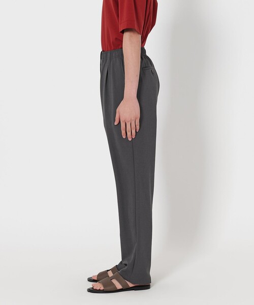UNITED ARROWS（ユナイテッドアローズ）の「リラクション トロピカル オールギャザー テーパード イージーパンツ（その他パンツ・メンズ・ダークグレー/ネイビー/モカ・XL/L/M/S）」の19枚目の写真