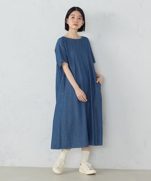 ONIGIRI(オニギリ)の「デイリーリラックスワンピース デニム(ワンピース・レディース・ネイビー/サックスブルー・MEDIUM)」の3枚目の写真
