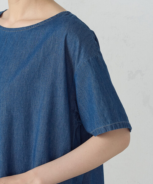 ONIGIRI(オニギリ)の「デイリーリラックスワンピース デニム(ワンピース・レディース・ネイビー/サックスブルー・MEDIUM)」の14枚目の写真