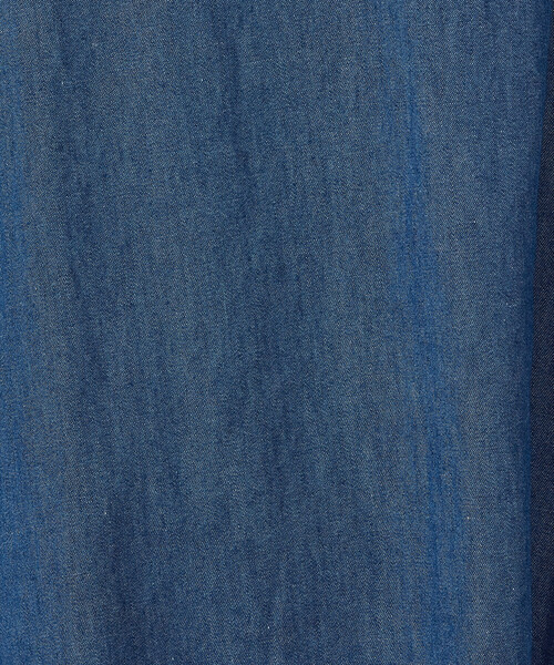 ONIGIRI(オニギリ)の「デイリーリラックスワンピース デニム(ワンピース・レディース・ネイビー/サックスブルー・MEDIUM)」の17枚目の写真