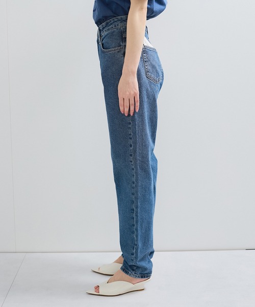 GUESS JEANS(ゲスジーンズ)の「【GUESS(ゲス)】MOM/デニム ジーンズ(デニムパンツ・レディース・ブルー系その他5/ブルー・S/M/L)」の6枚目の写真