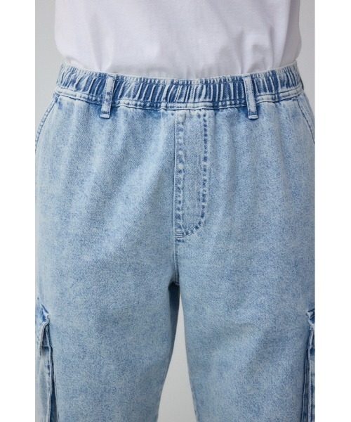 AZUL by moussy（アズールバイマウジー）の「AZUL DENIM カーゴショーツ（スラックス・レディース・ライトブルー/ライトブラック・MEDIUM/LARGE）」の8枚目の写真